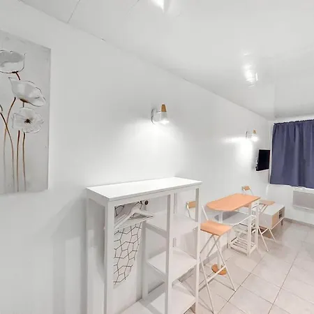 Apartment Escapade En Champagne - Modern, Wifi, 2 Pers Chalons-en-Champagne